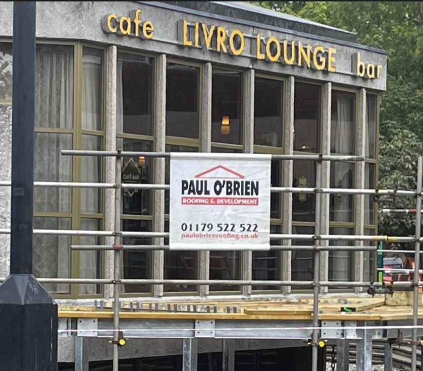 Livro Lounge- Conversion of former library in Nailsea